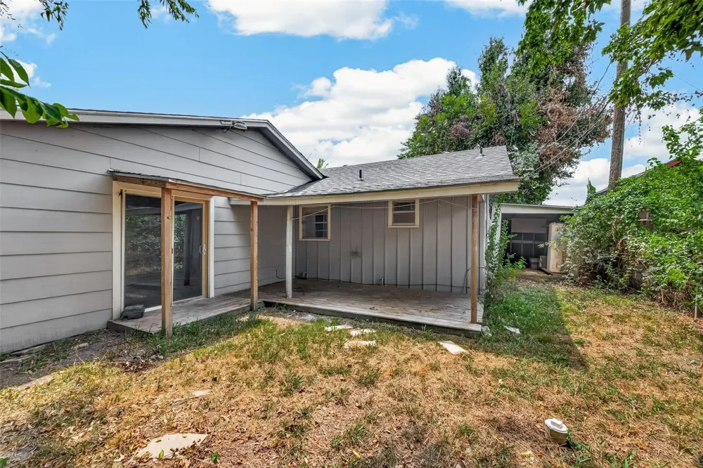 1509 Lawrence Avenue Pasadena, TX 77506