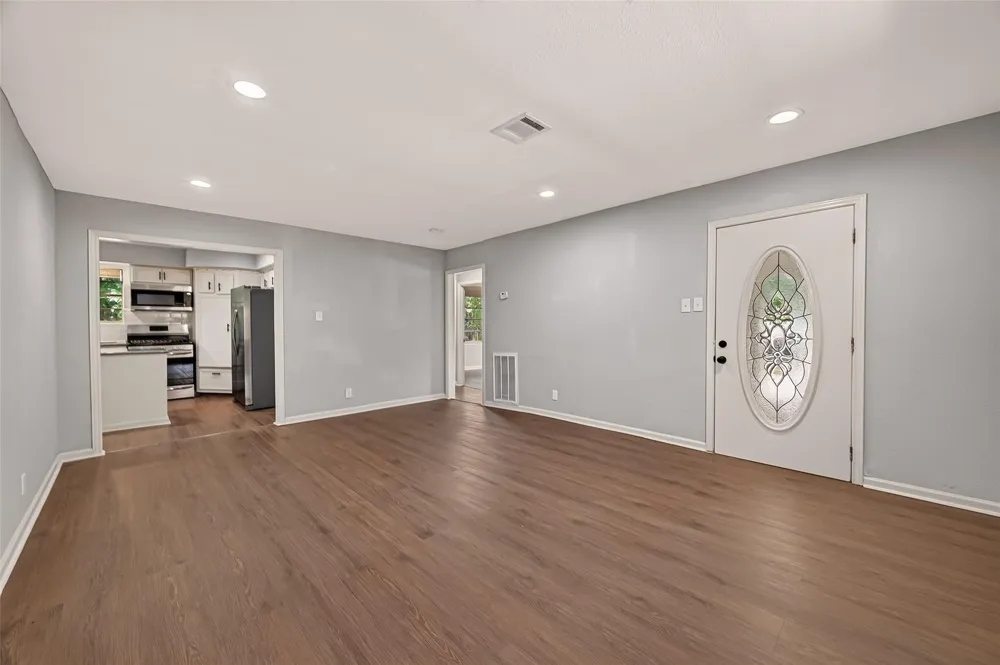 1509 Lawrence Avenue Pasadena, TX 77506