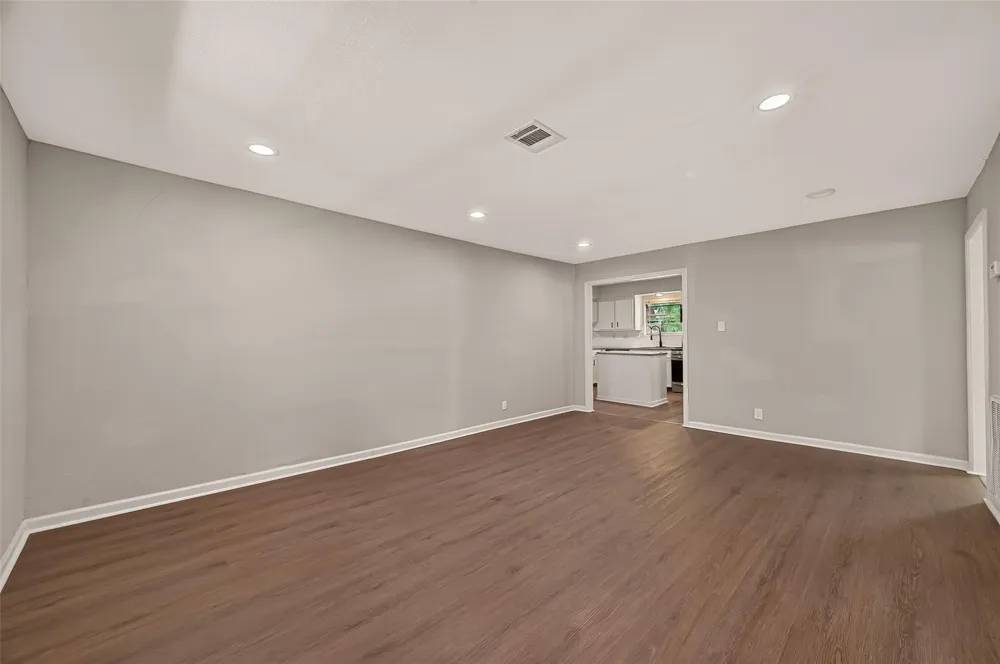 1509 Lawrence Avenue Pasadena, TX 77506