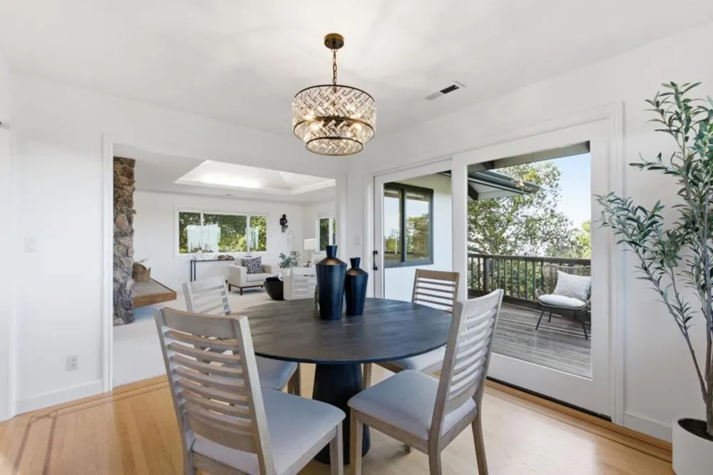 2109 Shirley Road Belmont, CA 94002