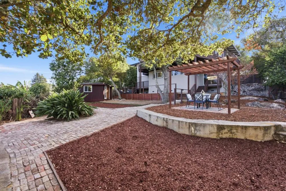 2109 Shirley Road Belmont, CA 94002