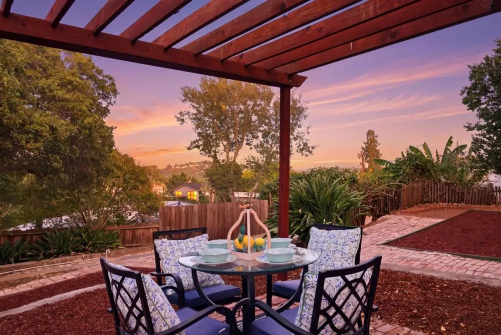 2109 Shirley Road Belmont, CA 94002