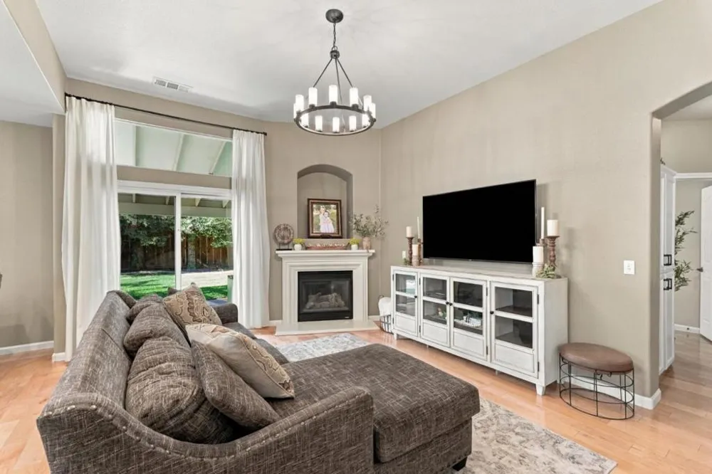 4217 Big Tree Court Denair, CA 95316