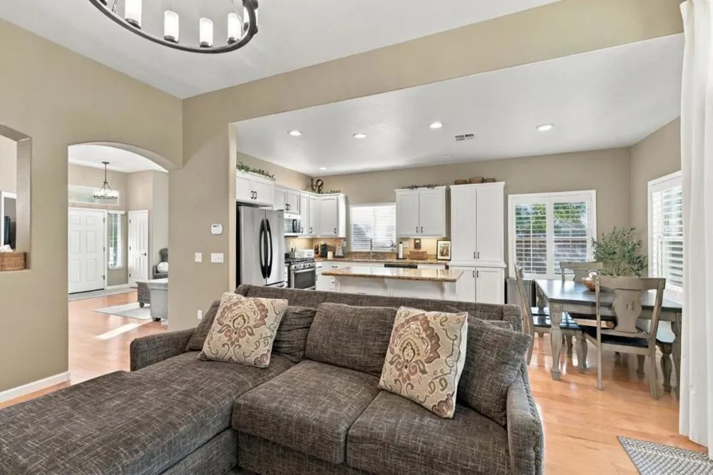 4217 Big Tree Court Denair, CA 95316