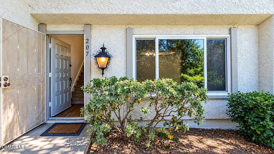207 Green Heath Place Thousand Oaks, CA 91361