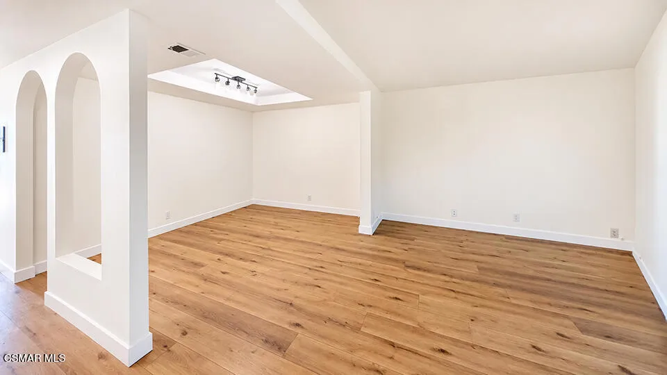 207 Green Heath Place Thousand Oaks, CA 91361