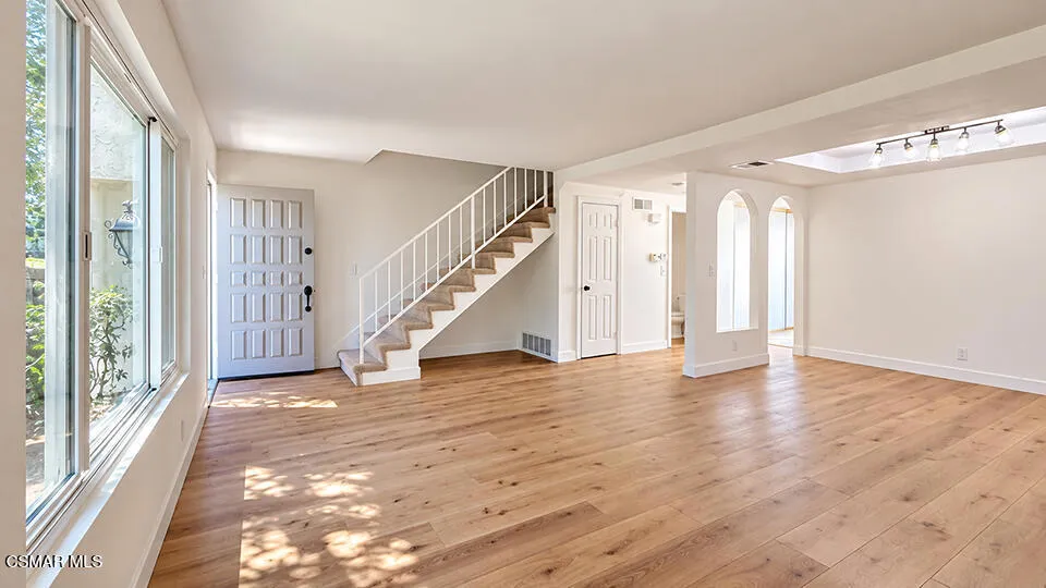 207 Green Heath Place Thousand Oaks, CA 91361