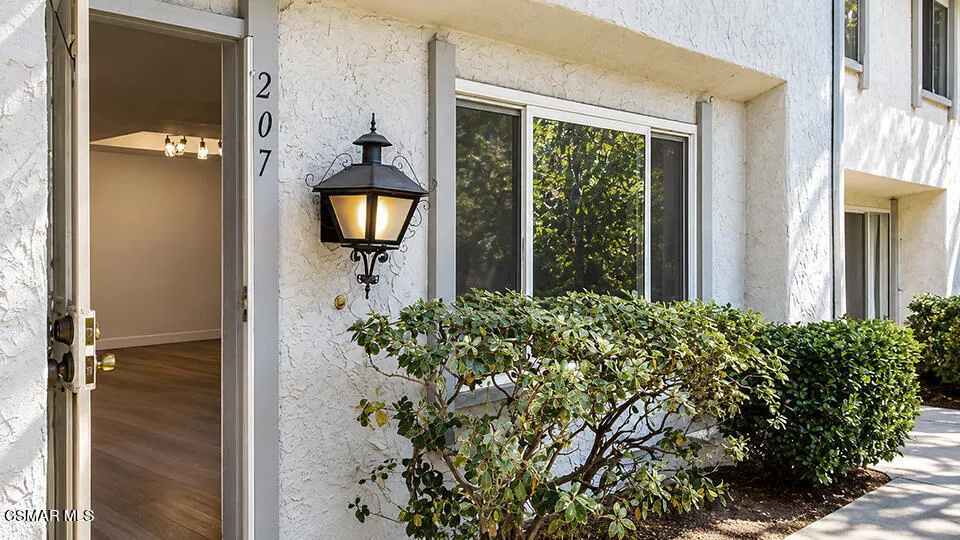 207 Green Heath Place Thousand Oaks, CA 91361