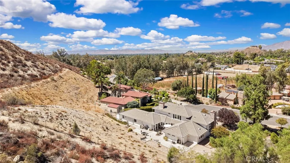 42815 Pheasant Hill Place Hemet, CA 92544