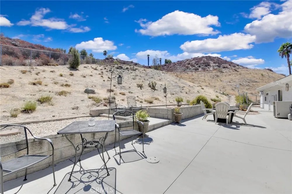 42815 Pheasant Hill Place Hemet, CA 92544