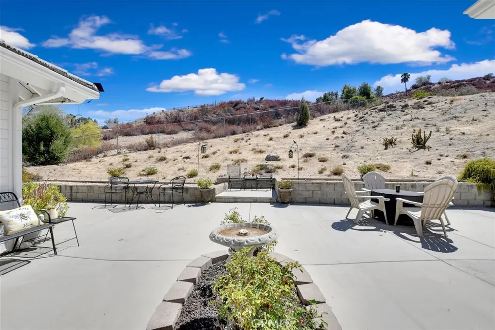 42815 Pheasant Hill Place Hemet, CA 92544