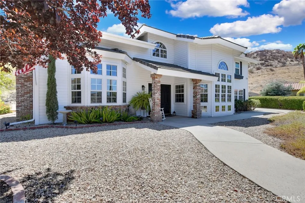 42815 Pheasant Hill Place Hemet, CA 92544