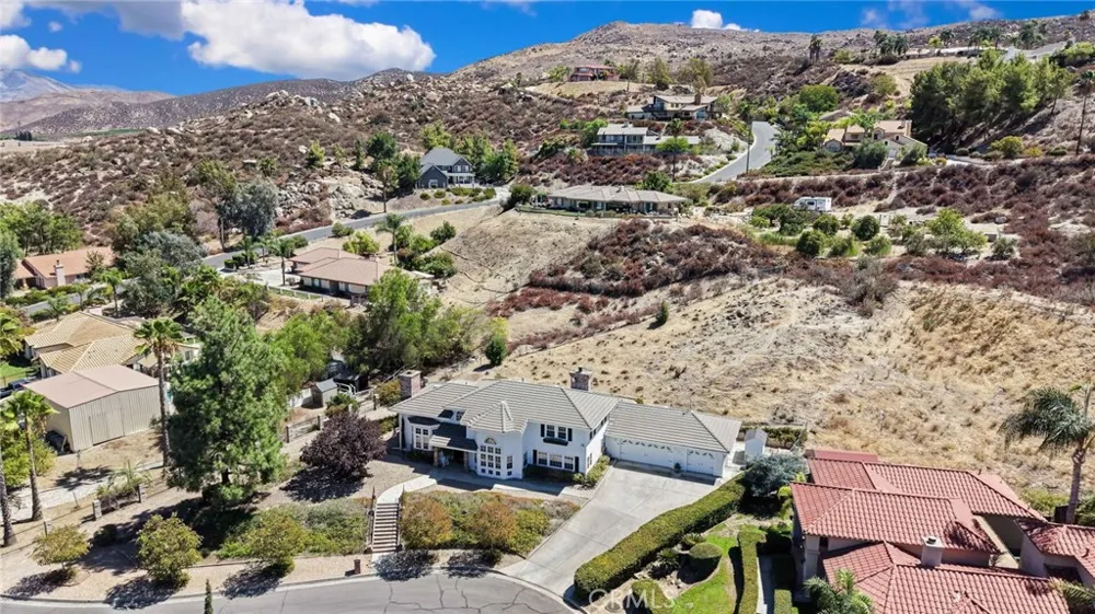42815 Pheasant Hill Place Hemet, CA 92544