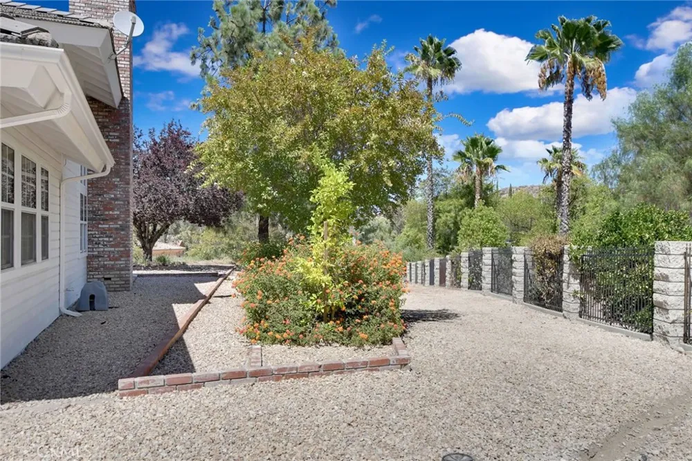 42815 Pheasant Hill Place Hemet, CA 92544