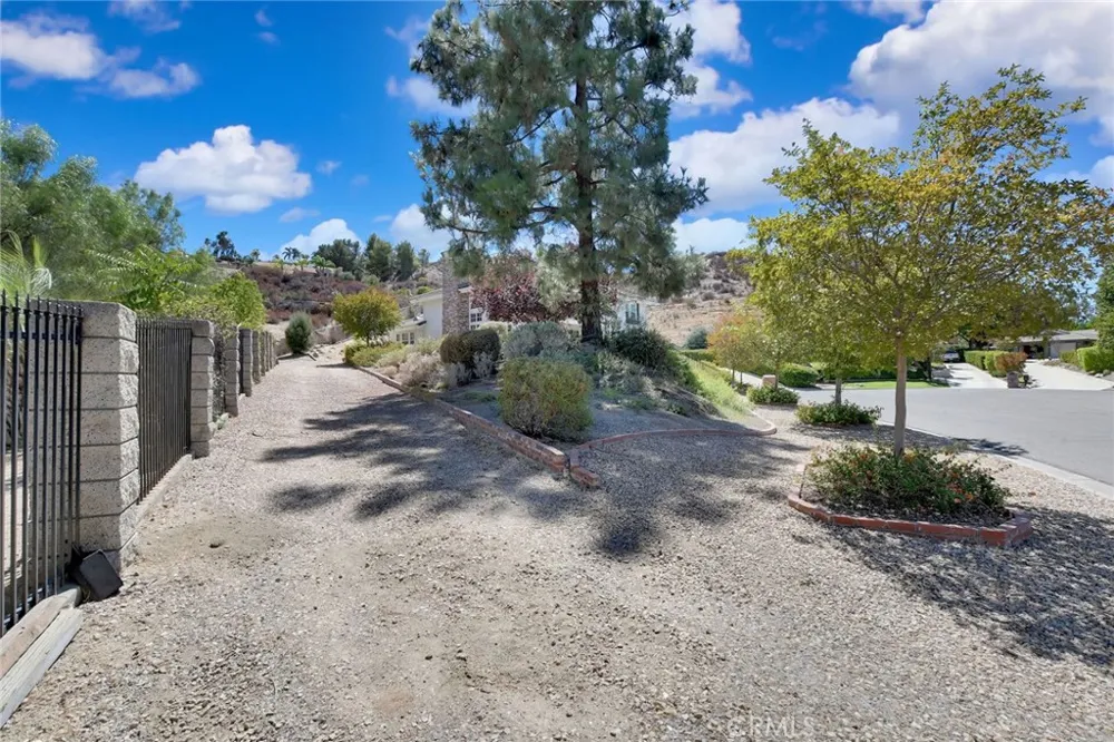 42815 Pheasant Hill Place Hemet, CA 92544