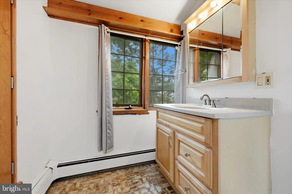 801 E PENN PINES BOULEVARD Aldan, PA 19018