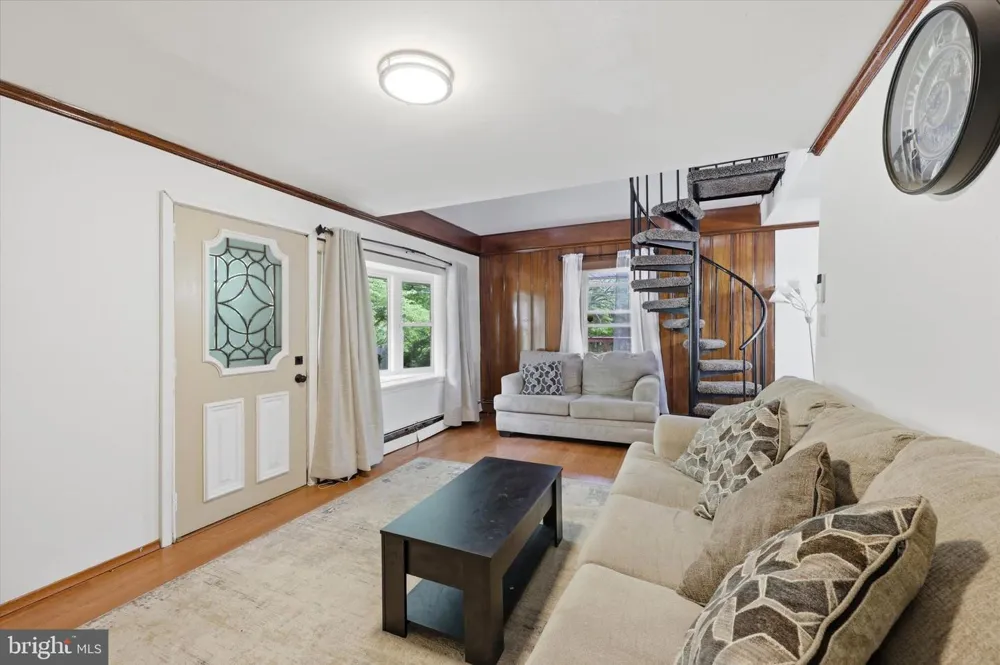 801 E PENN PINES BOULEVARD Aldan, PA 19018