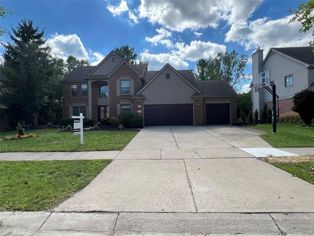 45475 Irvine Drive Novi City, MI 48374