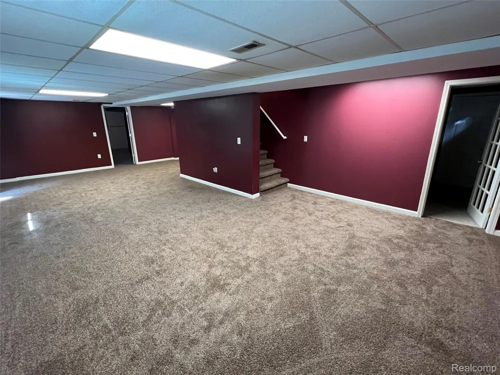 45475 Irvine Drive Novi City, MI 48374