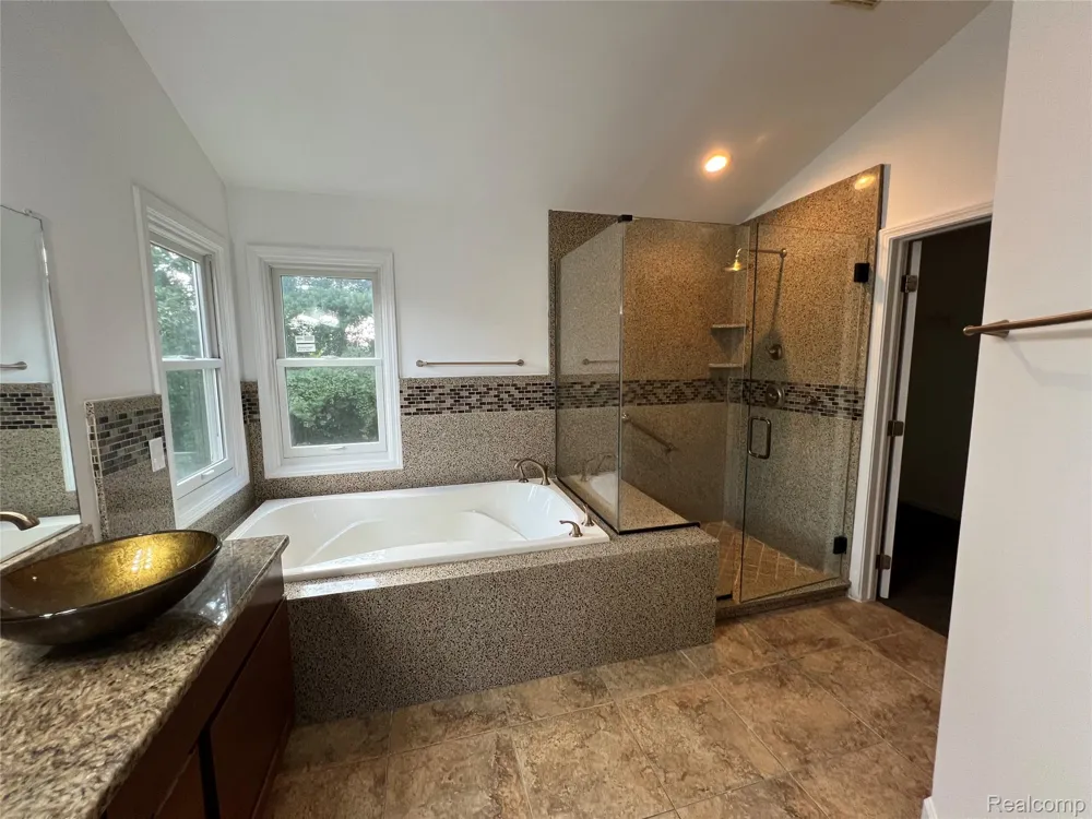 45475 Irvine Drive Novi City, MI 48374
