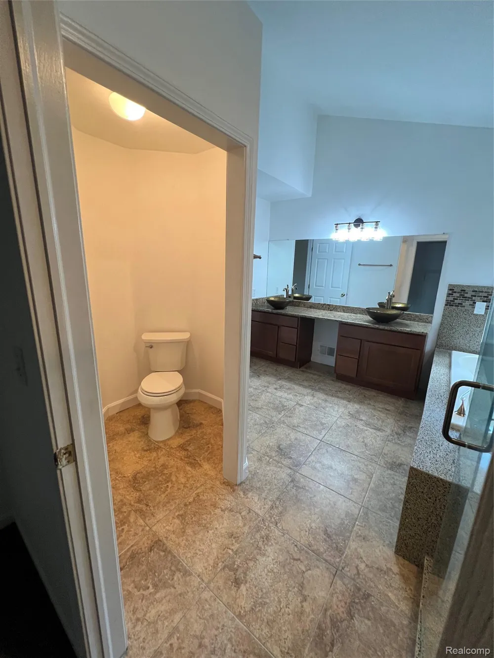 45475 Irvine Drive Novi City, MI 48374