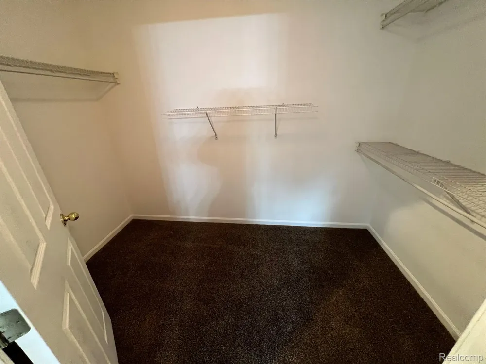 45475 Irvine Drive Novi City, MI 48374