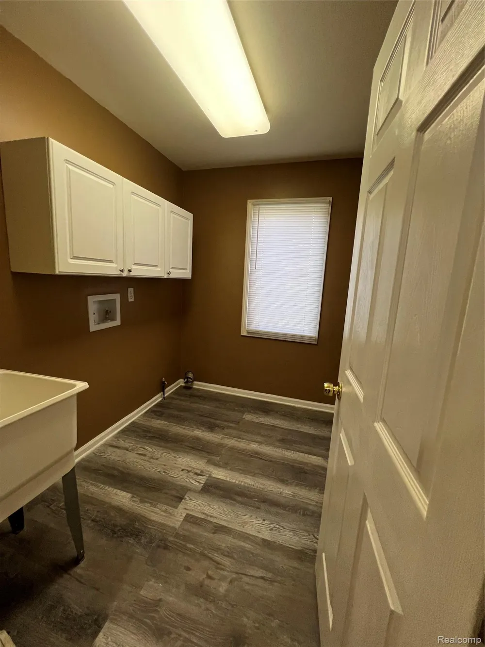 45475 Irvine Drive Novi City, MI 48374