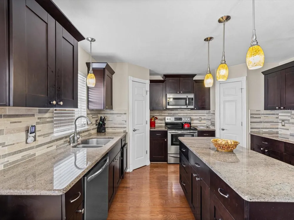 12614 LAKE VISTA DRIVE Gibsonton, FL 33534