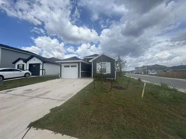190 Celosia Loop Kyle, TX 78640
