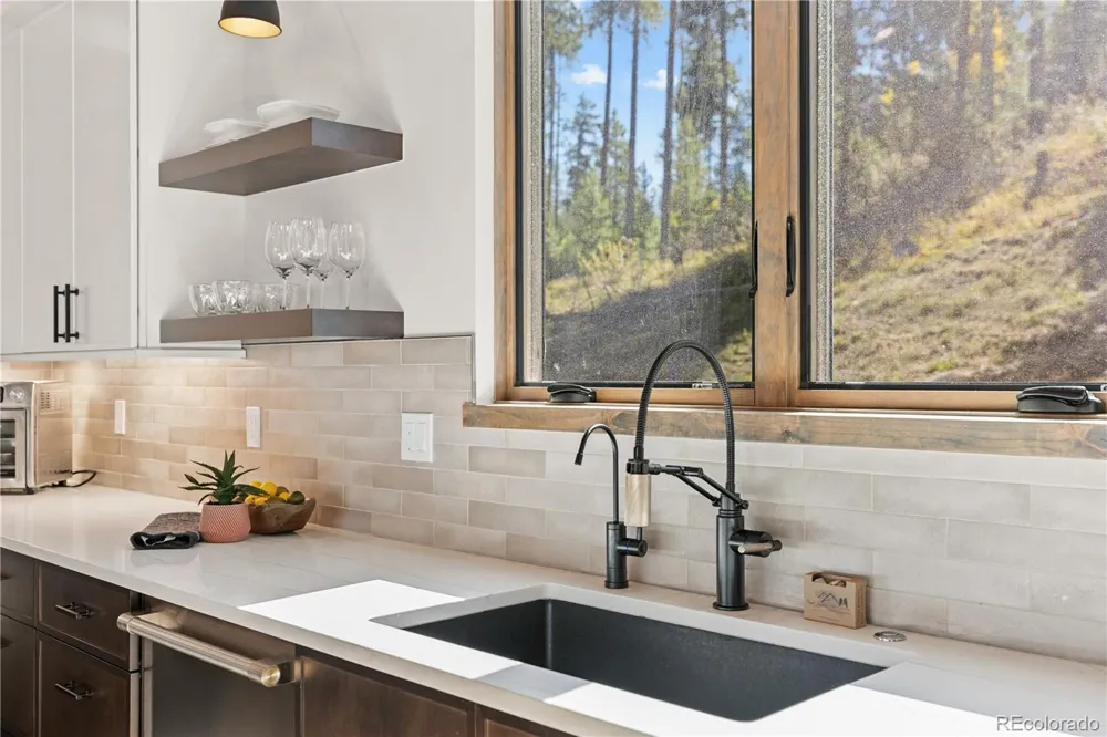 329 Kestrel Lane Silverthorne, CO 80498