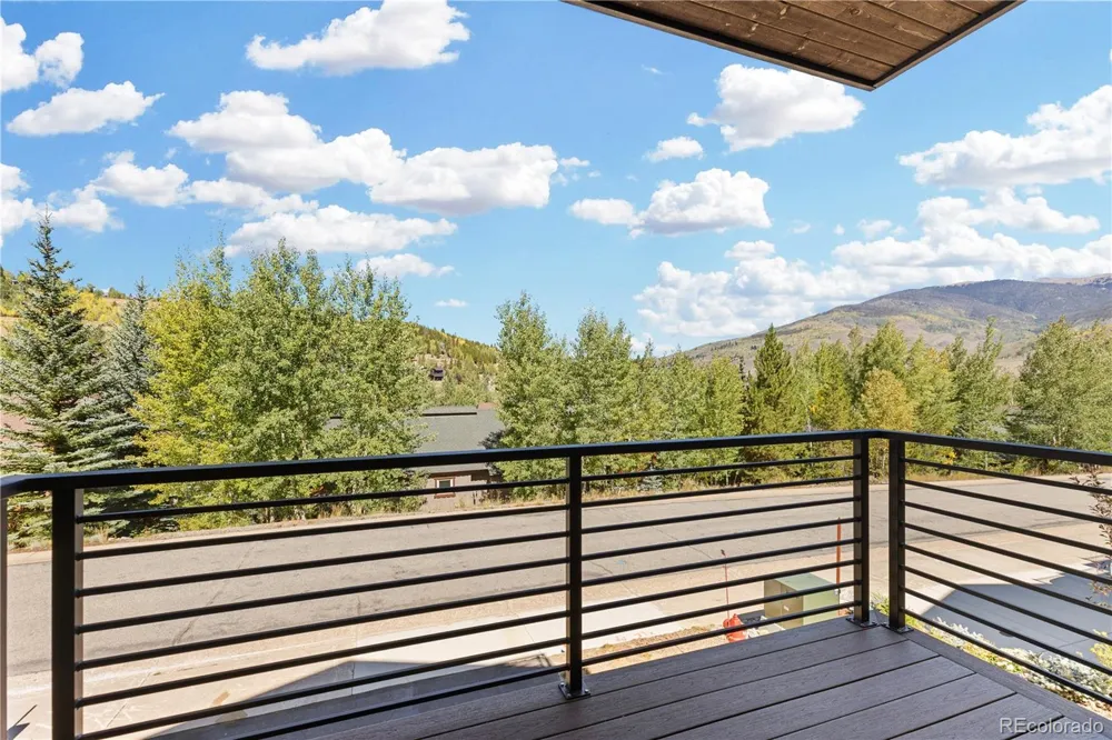 329 Kestrel Lane Silverthorne, CO 80498