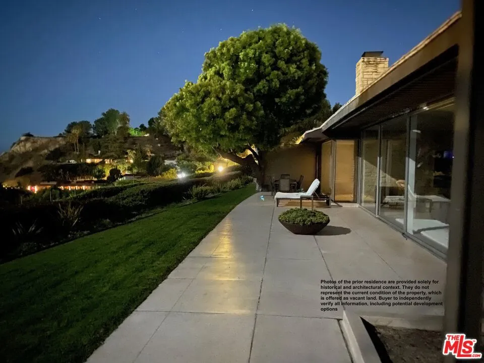 250 Trino Way Los Angeles, CA 90272