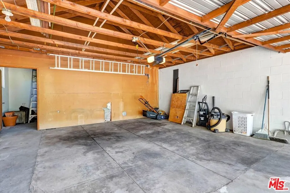 1744 Gardner Street Los Angeles, CA 90046