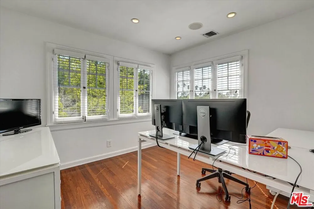 1744 Gardner Street Los Angeles, CA 90046