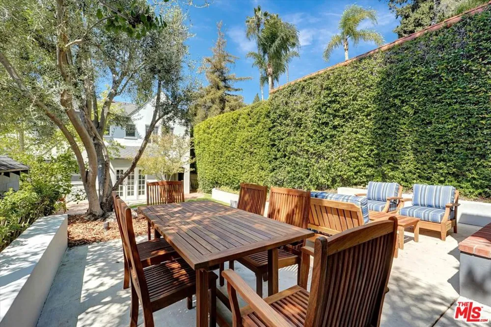 1744 Gardner Street Los Angeles, CA 90046
