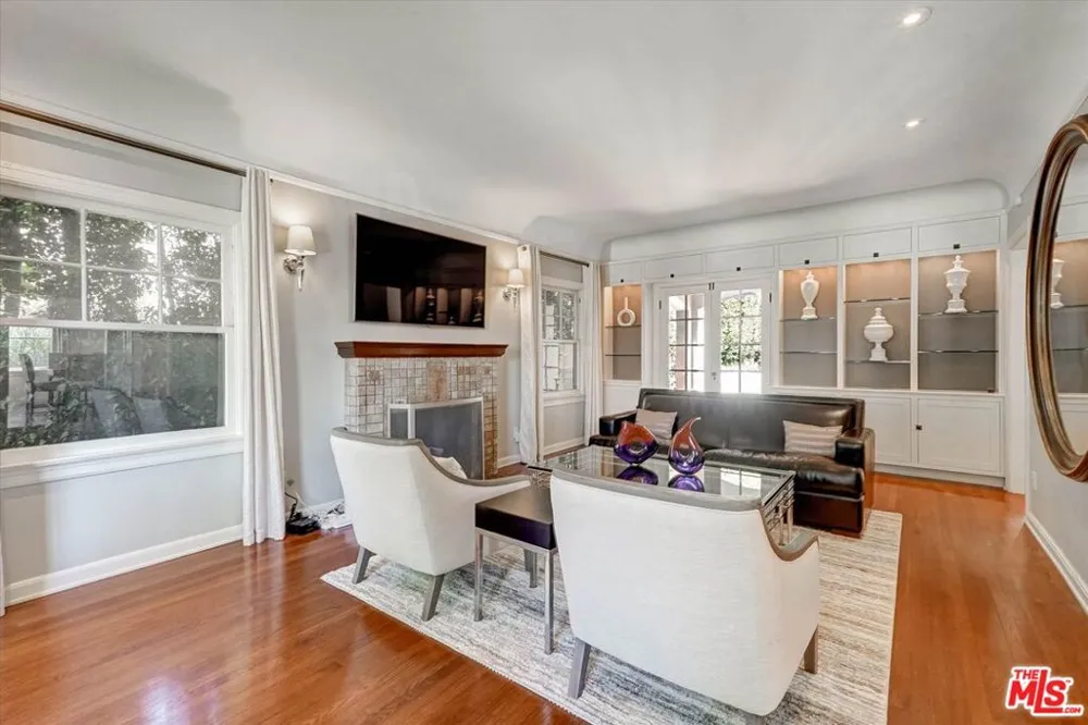 1744 Gardner Street Los Angeles, CA 90046
