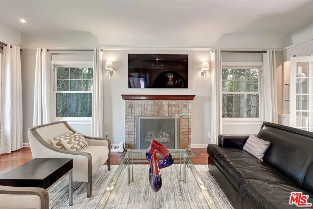 1744 Gardner Street Los Angeles, CA 90046