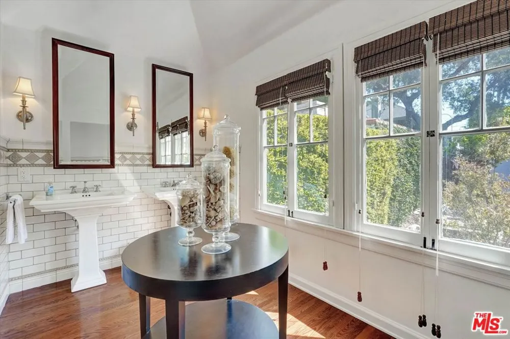 1744 Gardner Street Los Angeles, CA 90046