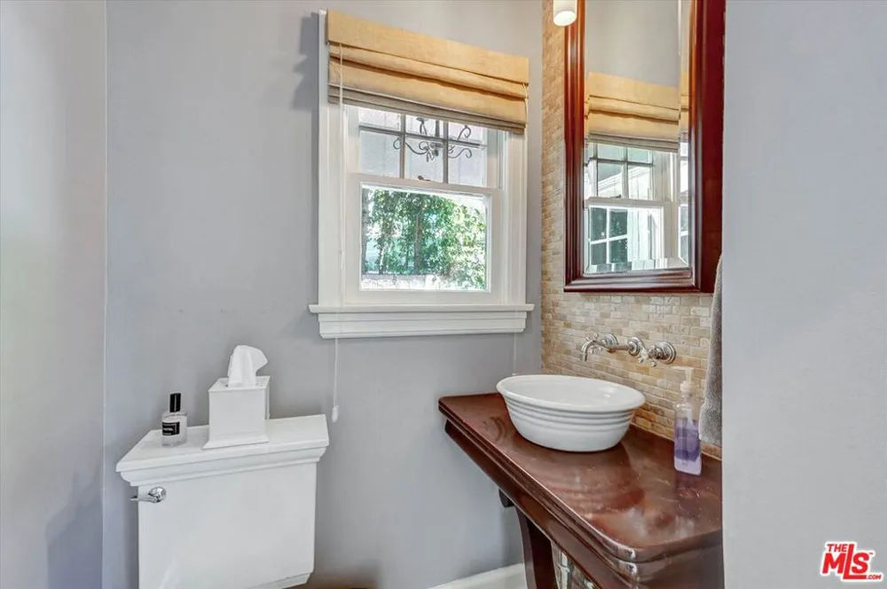1744 Gardner Street Los Angeles, CA 90046