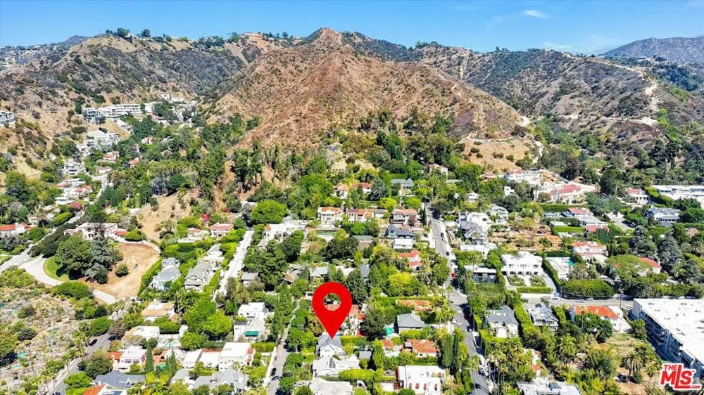 1744 Gardner Street Los Angeles, CA 90046