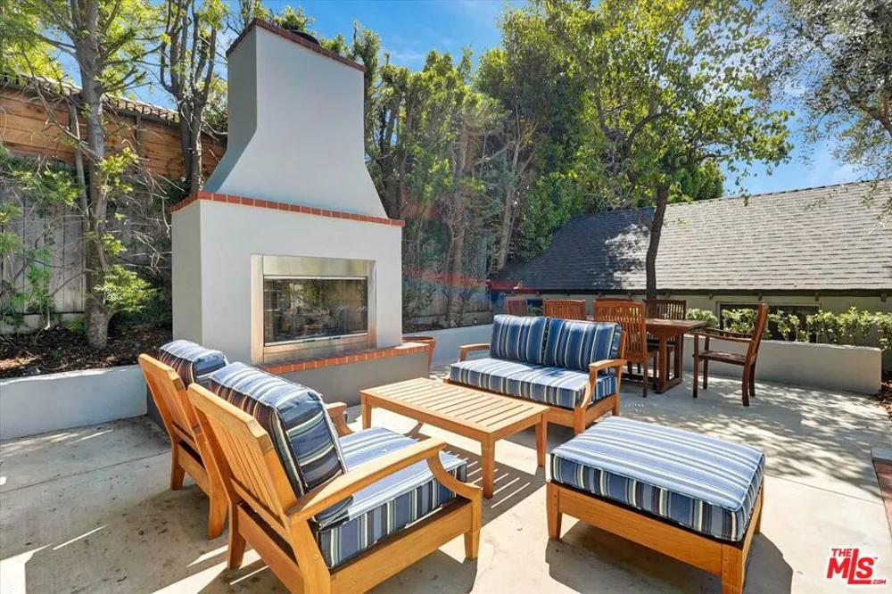 1744 Gardner Street Los Angeles, CA 90046