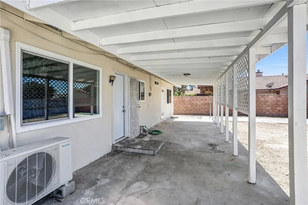 7716 Juniper Avenue Fontana, CA 92336