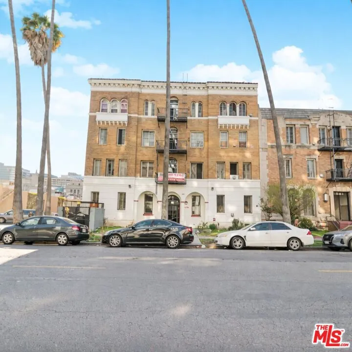 537 S Kenmore Avenue #400 Los Angeles, CA 90020