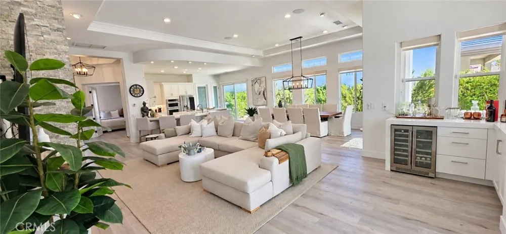 18 Via Las Flores Rancho Mirage, CA 92270
