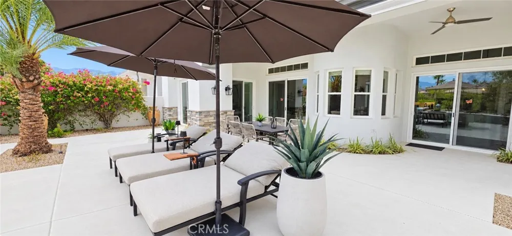 18 Via Las Flores Rancho Mirage, CA 92270