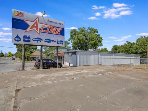 1022 Main Street