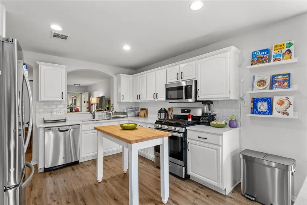 1125 Vincent Place Pflugerville, TX 78660