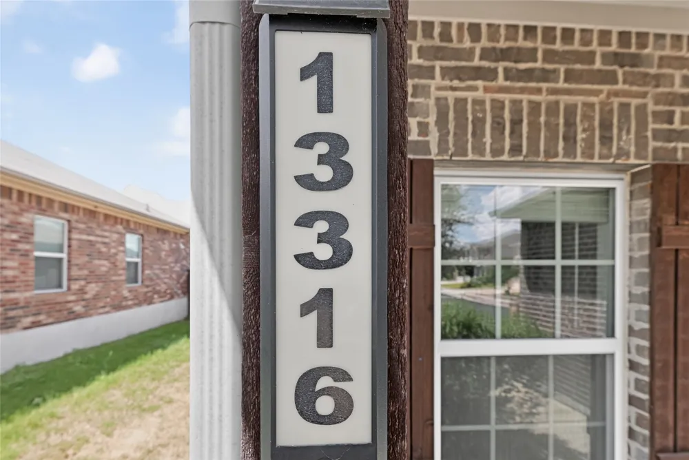 13316 Kearns Drive Pflugerville, TX 78660