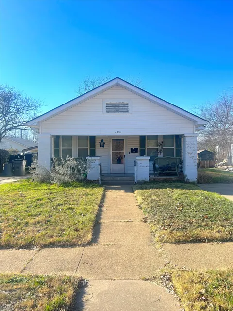 706 Virginia Street