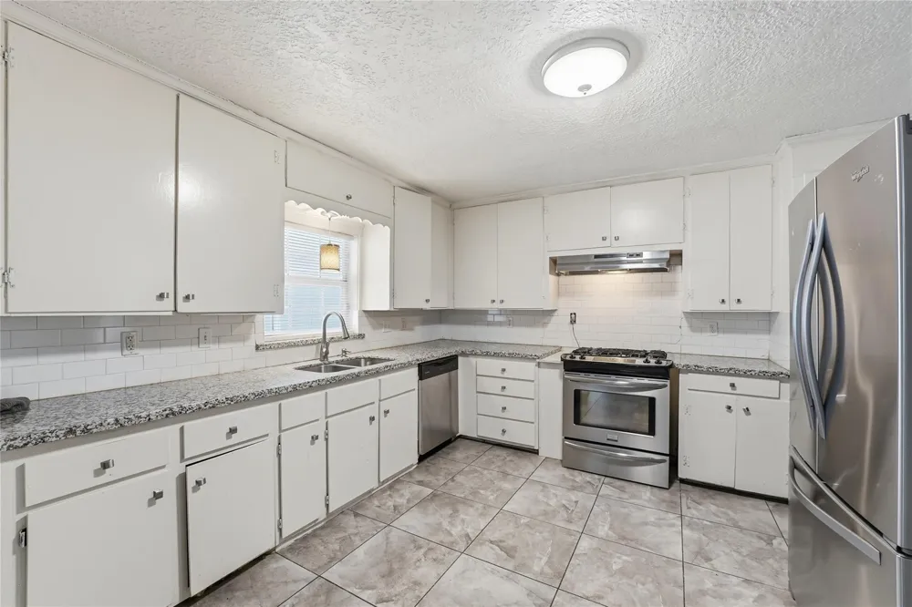 6526 Lindenn Street Houston, TX 77087